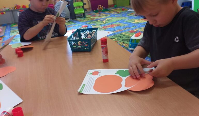 Mrówki z natury pracowite..